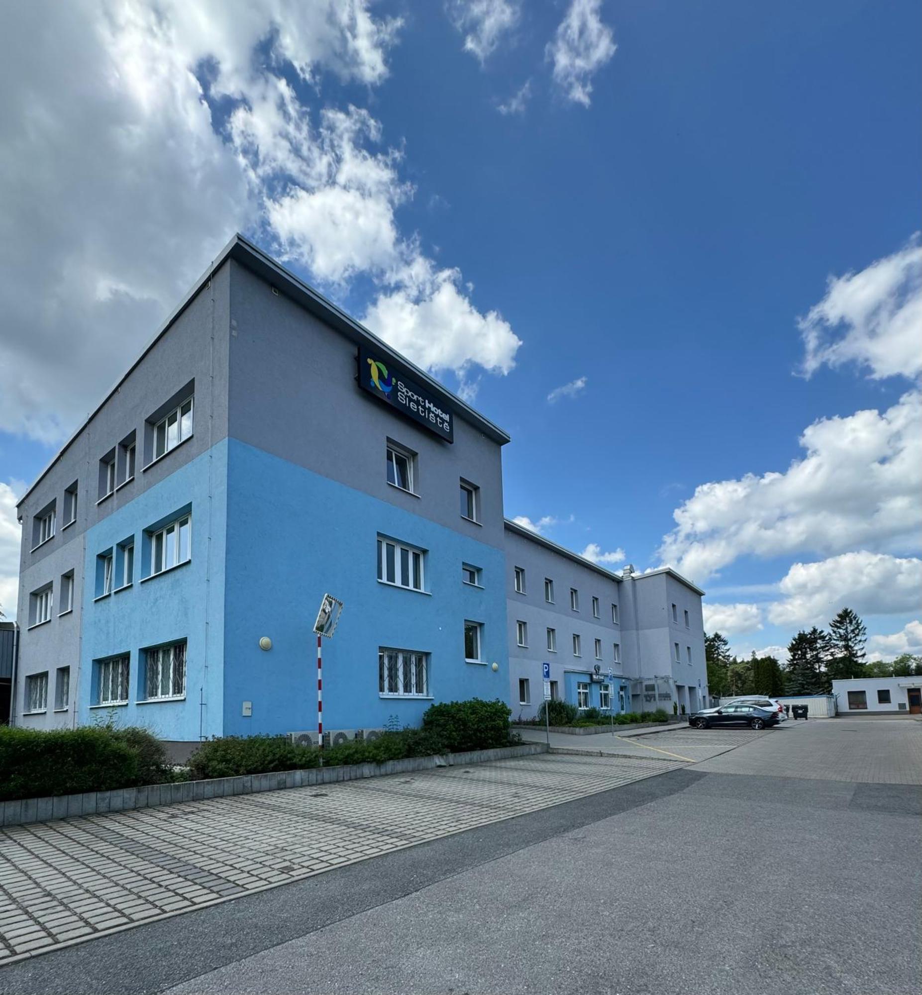 Sport hotel Sletiště Kladno Exteriér fotografie